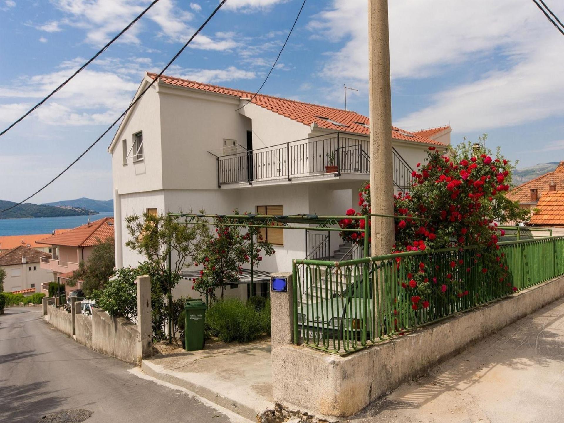 Apartment Tamara Trogir Exterior photo