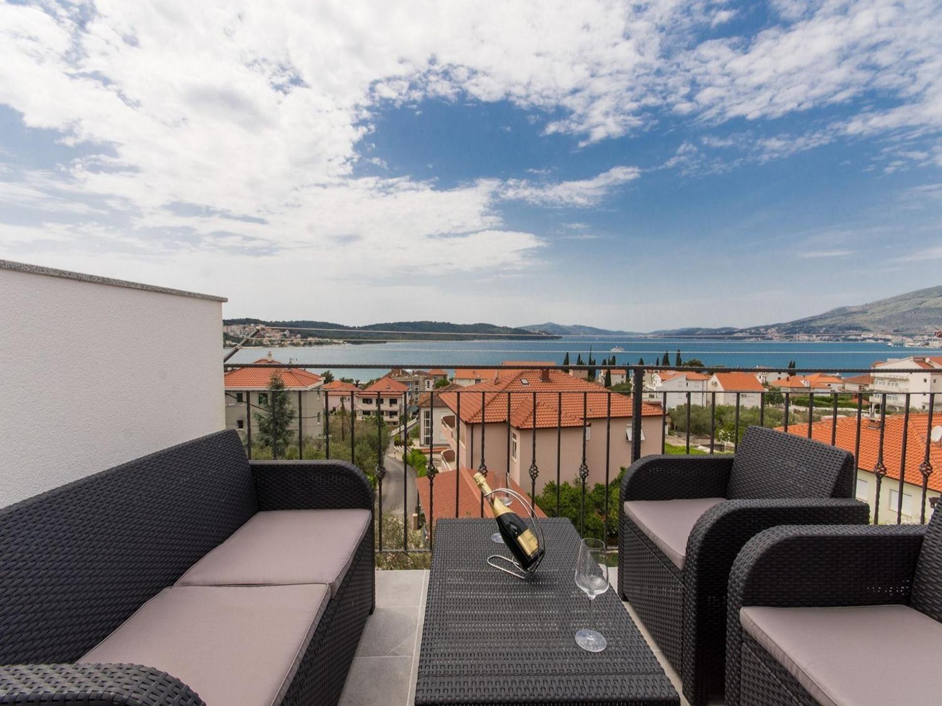 Apartment Tamara Trogir Exterior photo